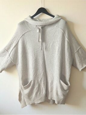 Michael Stars Cream Cowl Neck Sweater. XS